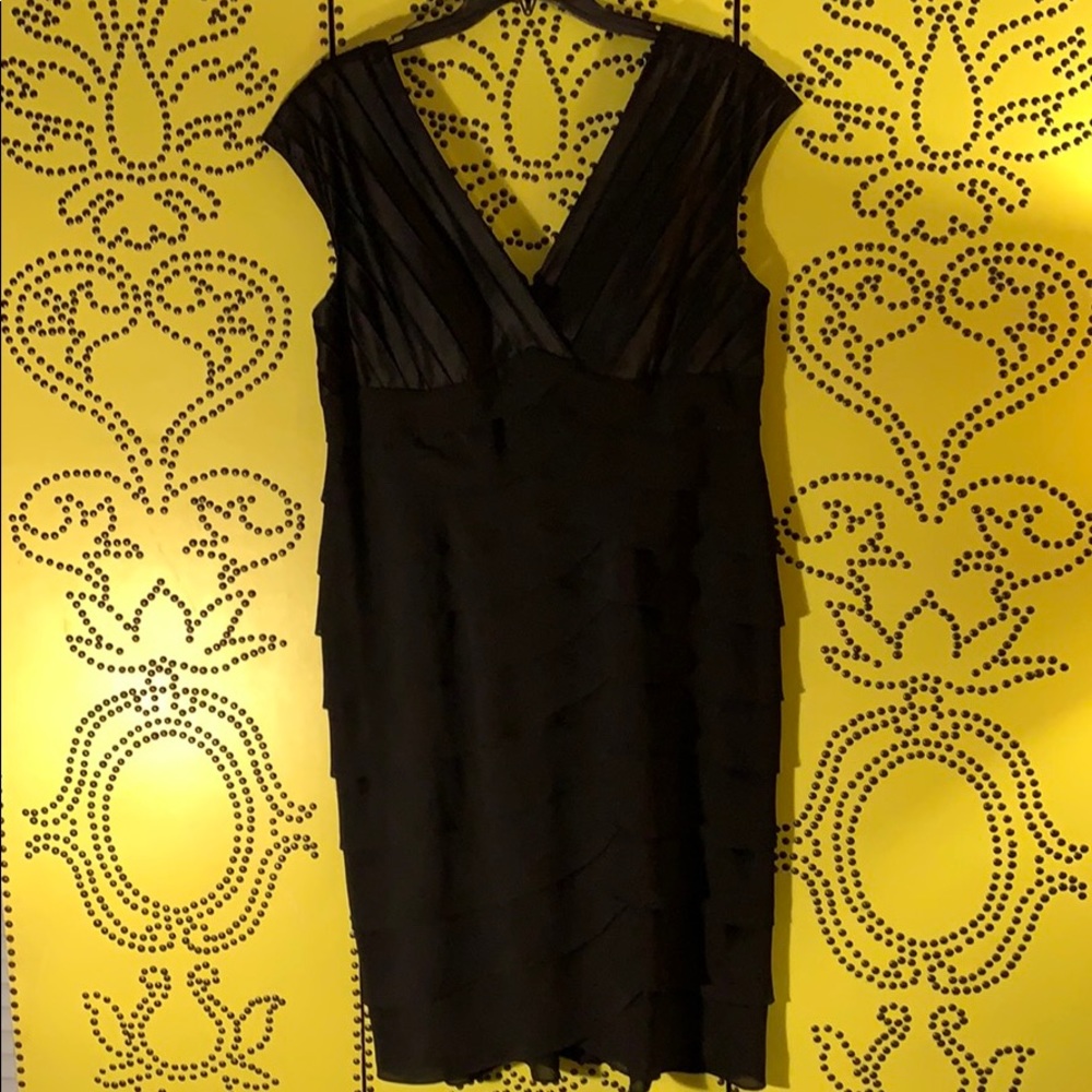 Black Papell Woman cocktail dress. Size 14W.